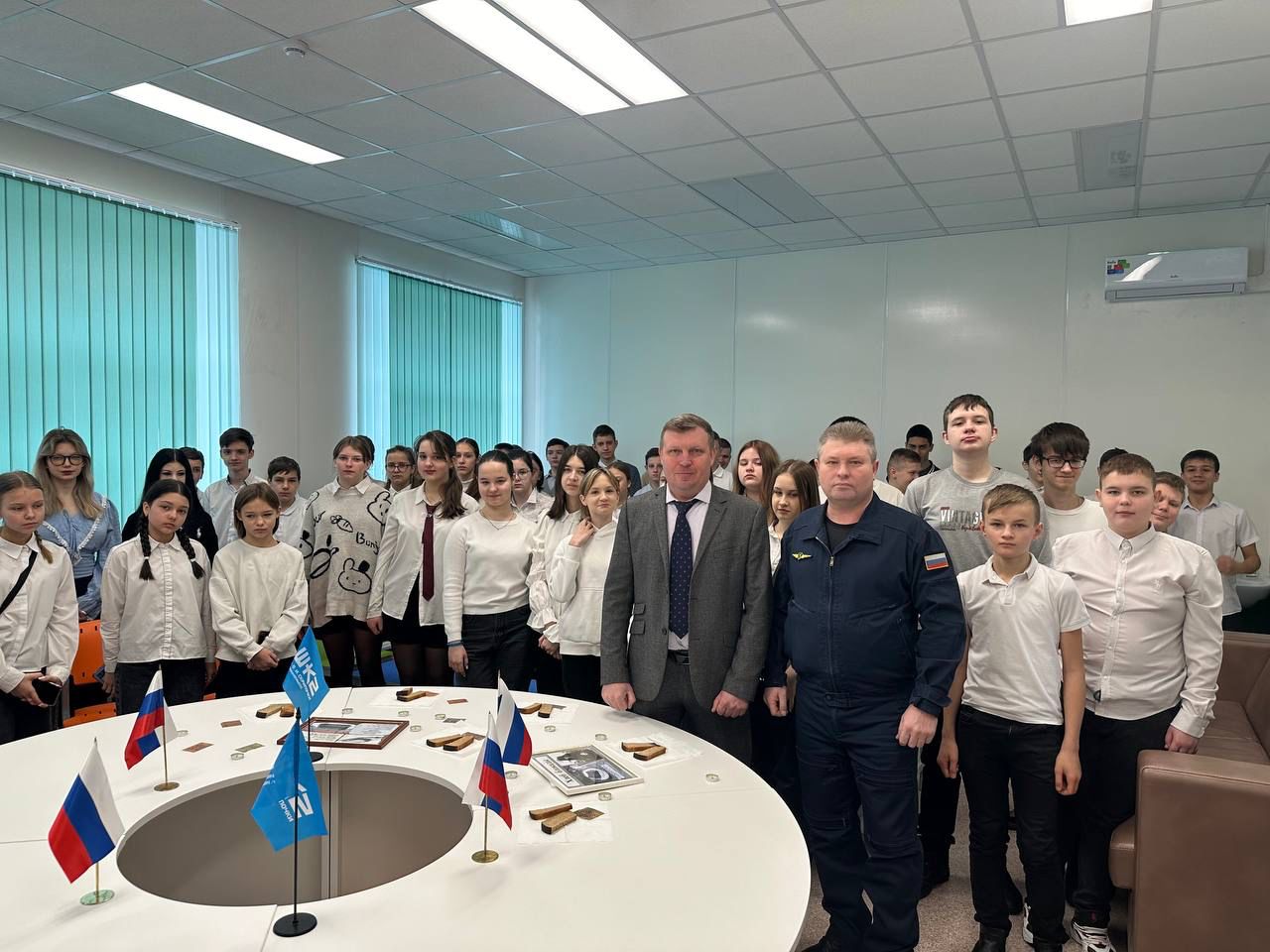 Урок мужества, посвященный 80-ой годовщине снятия блокады Ленинграда во время Великой Отечественной войны.